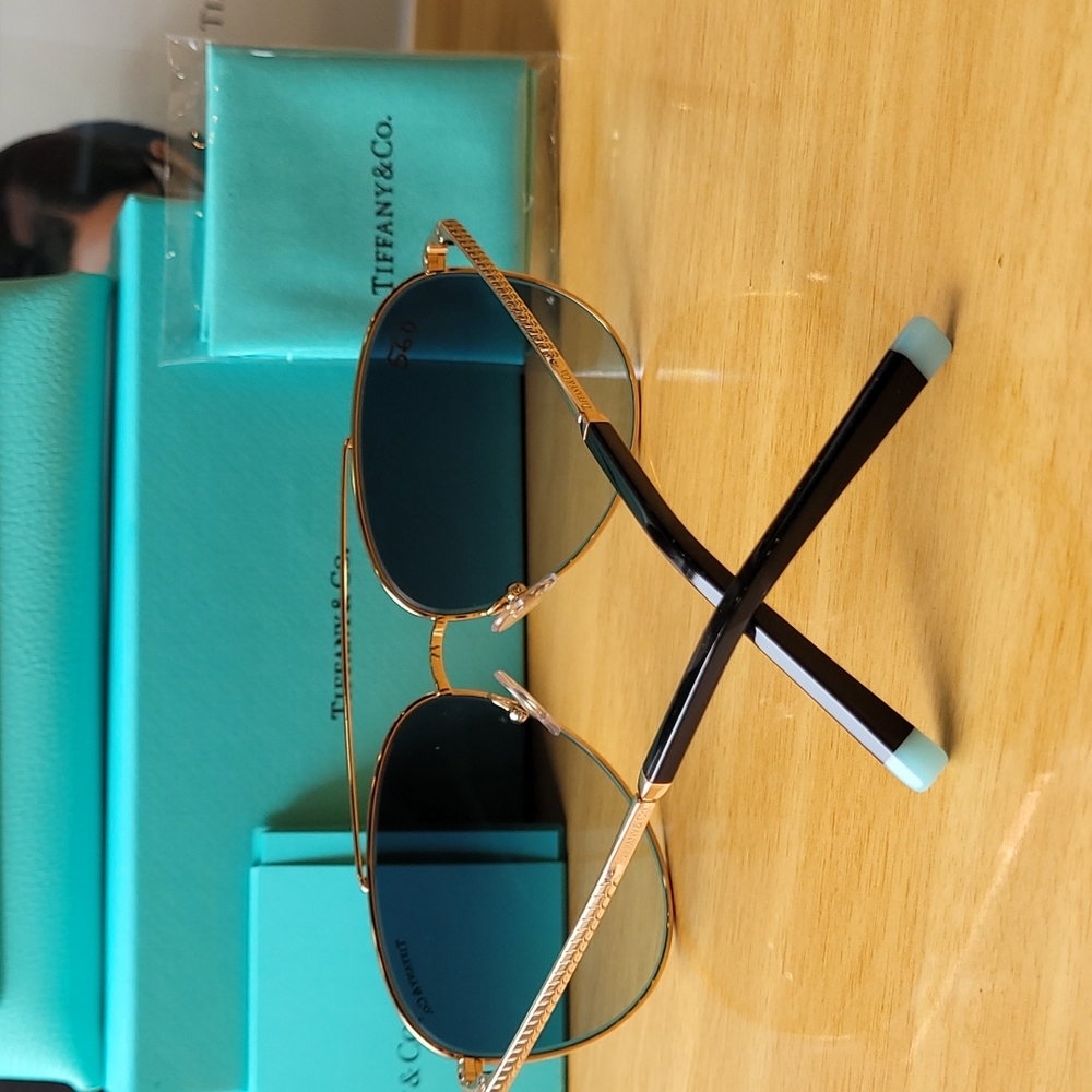 NEW π―% AUTHENTIC AVIATOR TIFFANY&CO. SUNGLASSES πΆπππ - Picture 5 of 8